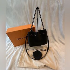 Louis Vuitton Mahina Bella 2Way Shoulder Bag Leather Noir Black
